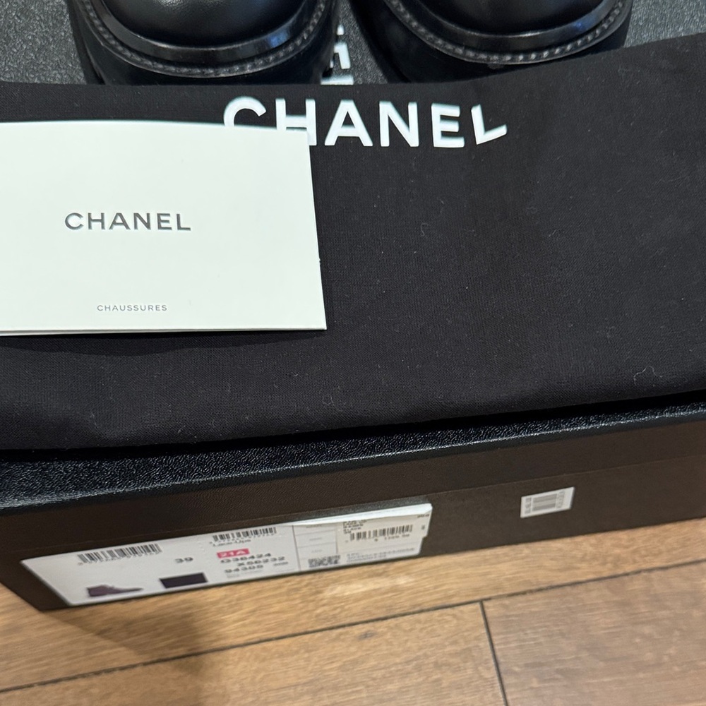 CHANEL Black Quilted Leather Lace-Up Combat Boots with Chain-Link Accents - Picture 3 of 8